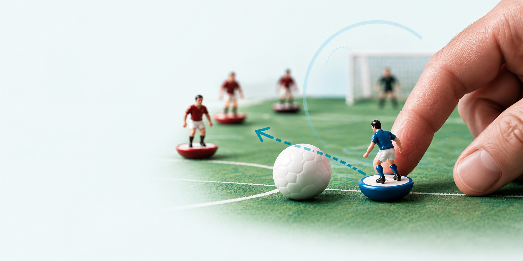 Allenamento di calciotavolo con miniatura e pallina